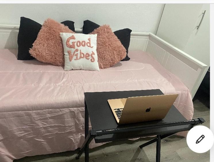Tiny Place W Private Hot Jacuzzi 7 Min To Miami International Airport 외부 사진