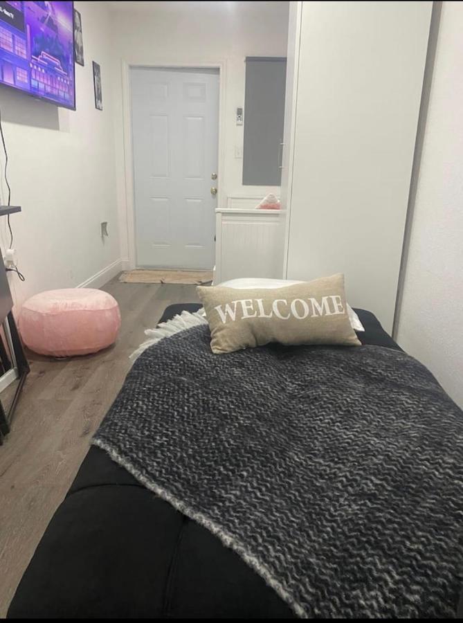 Tiny Place W Private Hot Jacuzzi 7 Min To Miami International Airport 외부 사진