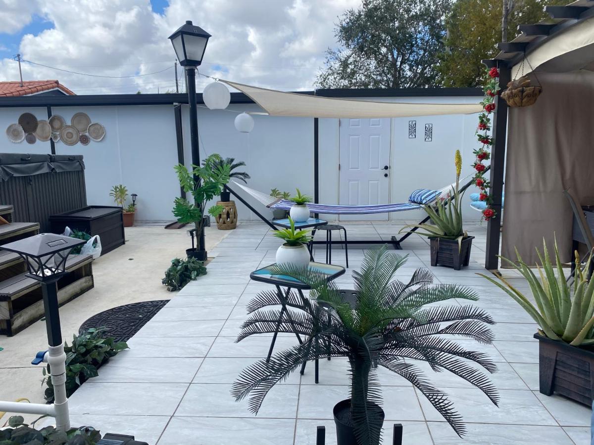 Tiny Place W Private Hot Jacuzzi 7 Min To Miami International Airport 외부 사진