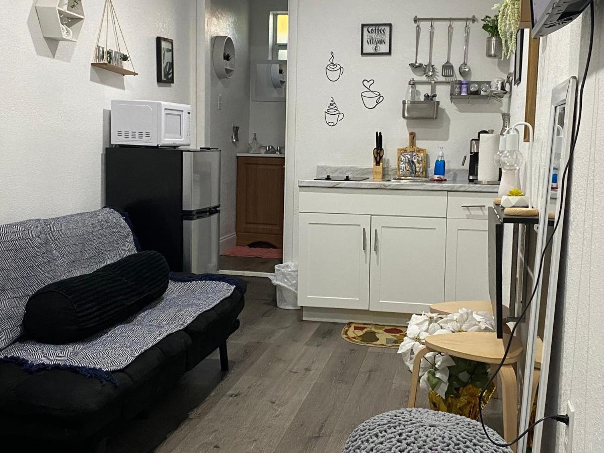 Tiny Place W Private Hot Jacuzzi 7 Min To Miami International Airport 외부 사진