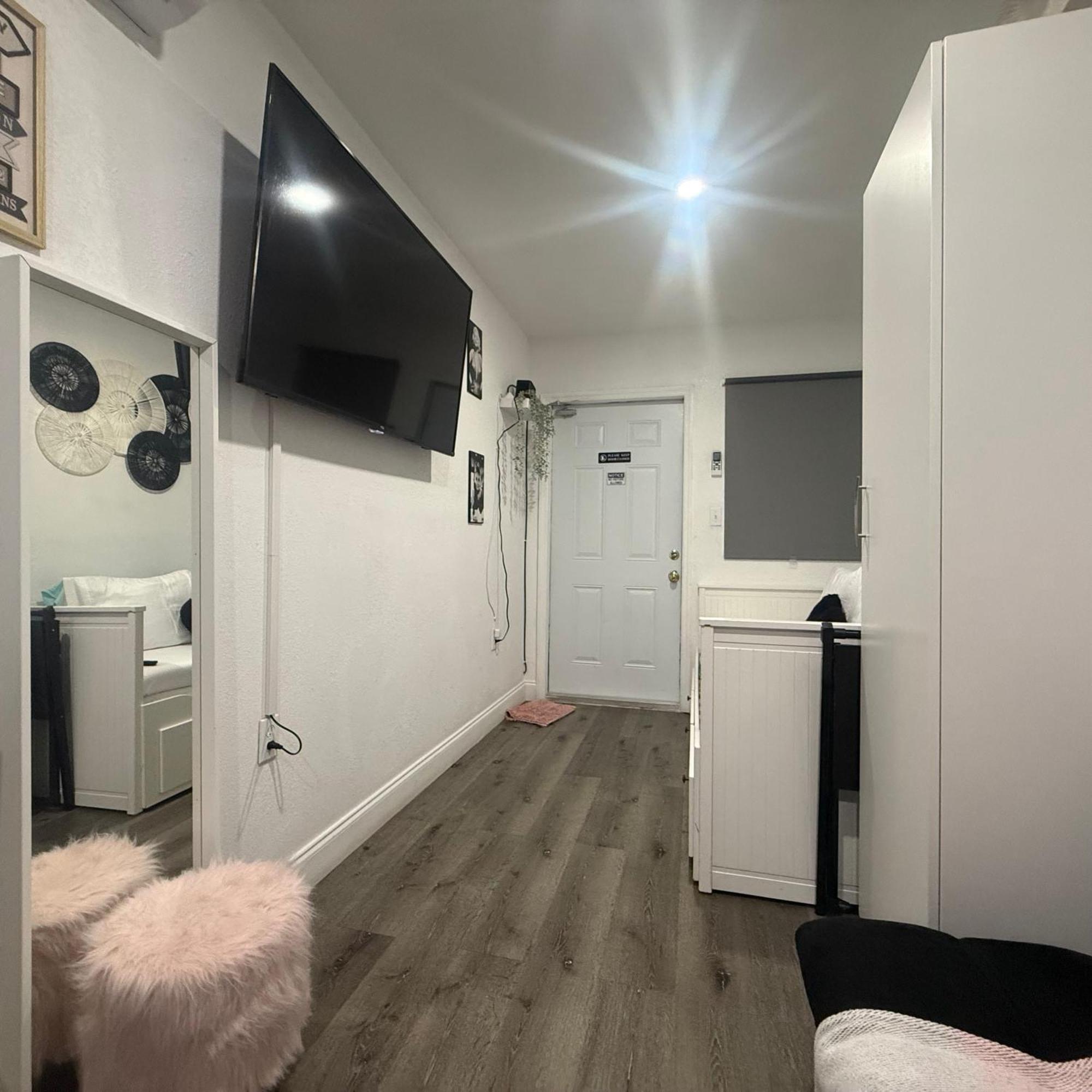 Tiny Place W Private Hot Jacuzzi 7 Min To Miami International Airport 외부 사진